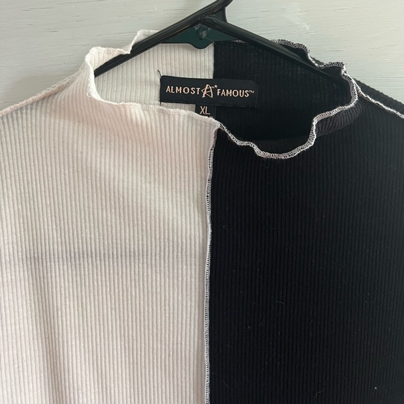 ❌ 💥💥Almost Famous B&W Tee💥💥 - Picture 2 of 4